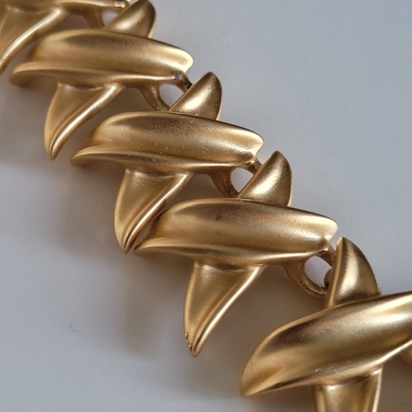 Vintage Anne Klein Gold-Tone Necklace - Picture 13 of 16